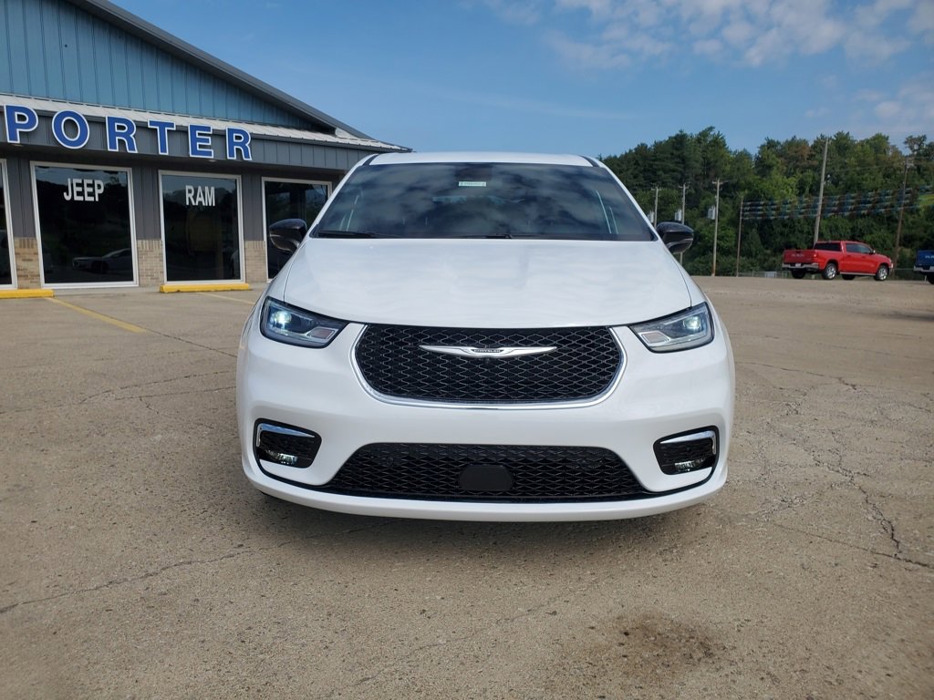 New 2026 Chrysler Pacifica Select image 8
