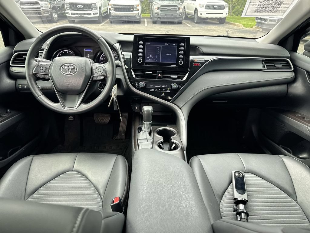 Used 2024 Toyota Camry SE FWD image 10