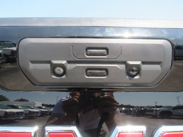 Used 2022 GMC Sierra 1500 AT4 w/ AT4 Premium Package AWD/4WD image 27
