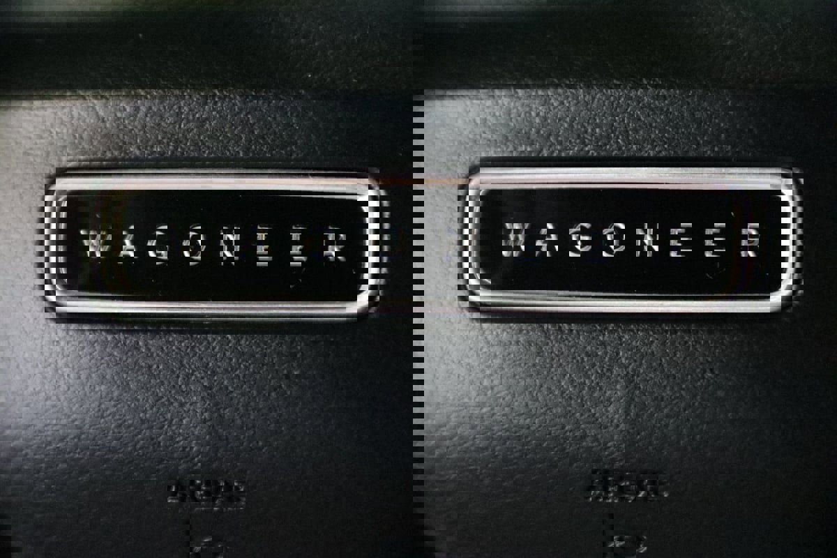 Used 2022 Jeep Wagoneer Series III w/ Premium Group I image 46