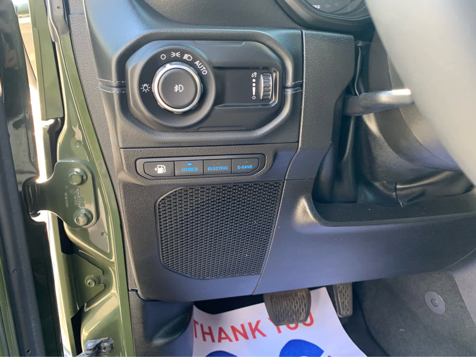 Used 2024 Jeep Wrangler Unlimited Sahara AWD/4WD image 14