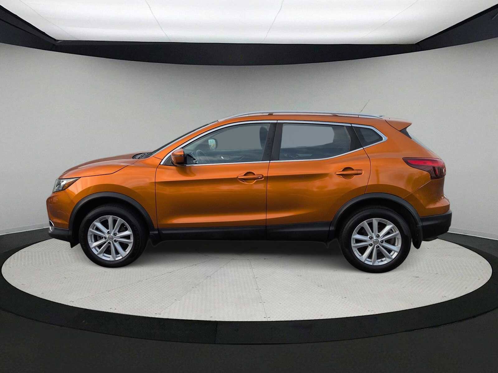Used 2017 Nissan Rogue Sport SV w/ SV All-Weather Package image 5