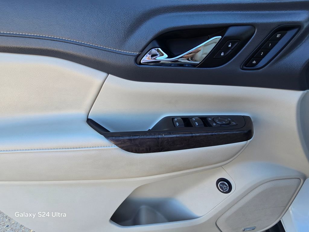Used 2023 GMC Acadia Denali image 13