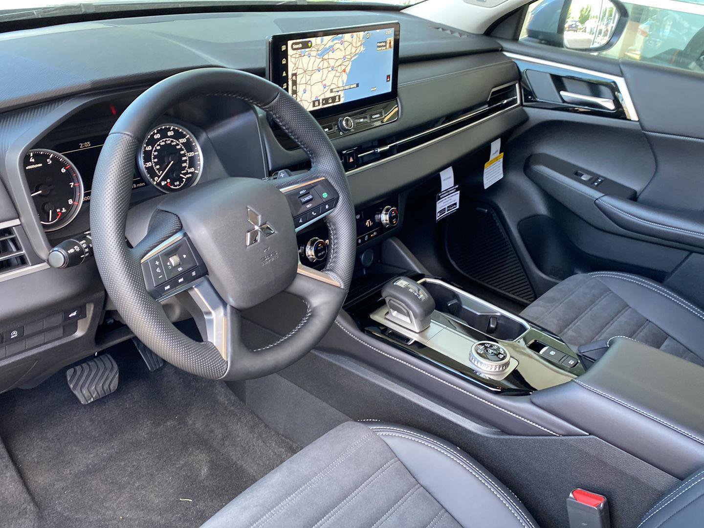 New 2026 Mitsubishi Outlander SE AWD/4WD image 13