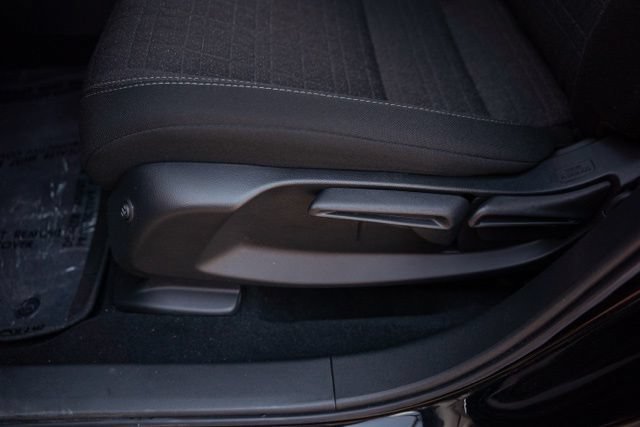 Used 2024 Honda HR-V LX image 19