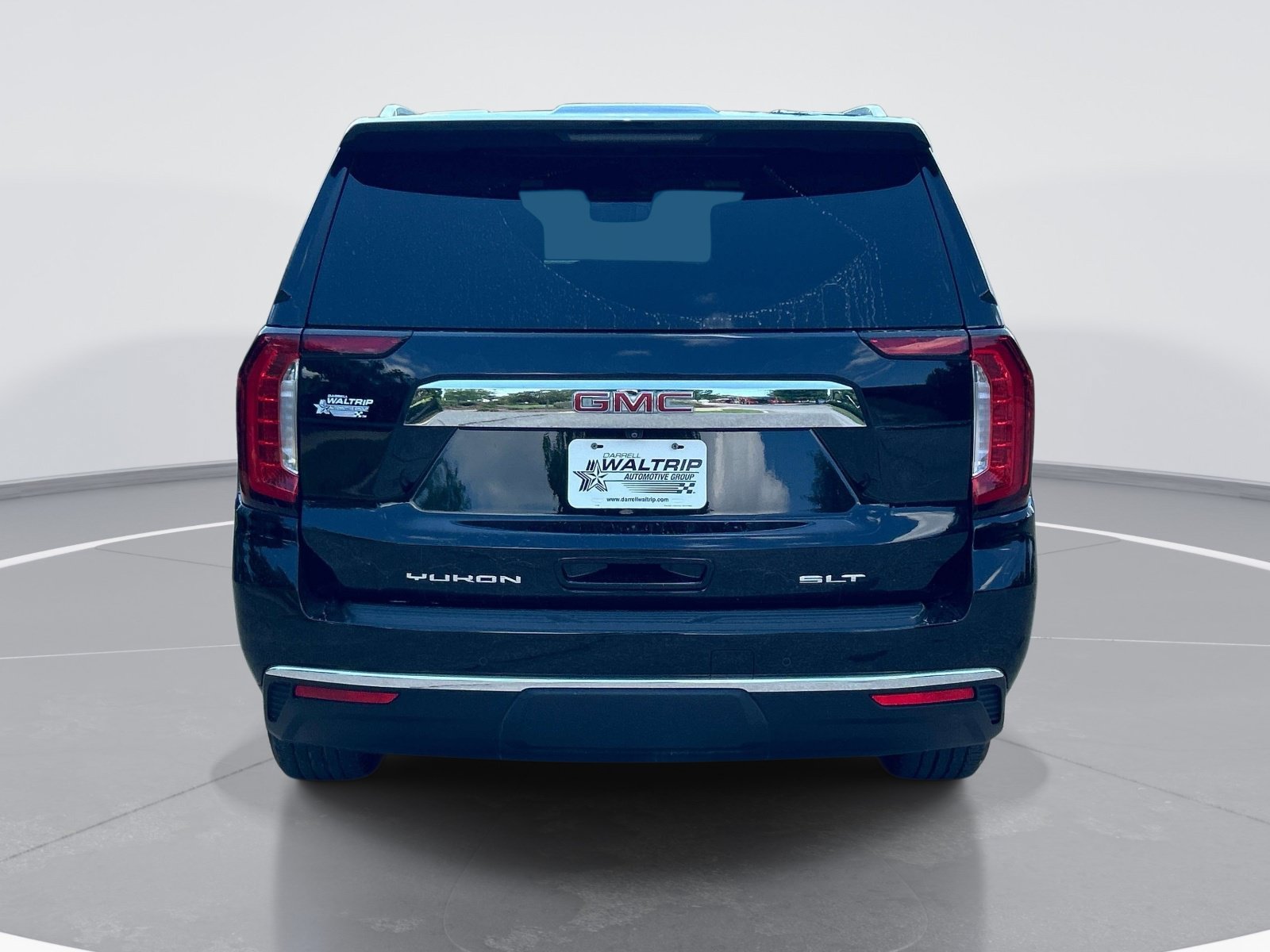 Used 2021 GMC Yukon SLT w/ Rear Media and Nav Package AWD/4WD image 8