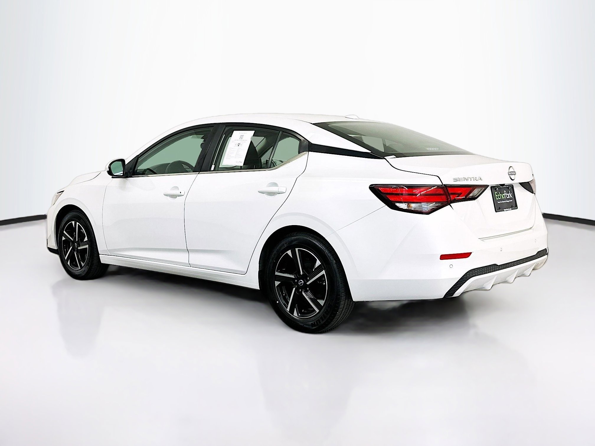 Used 2024 Nissan Sentra SV FWD image 5