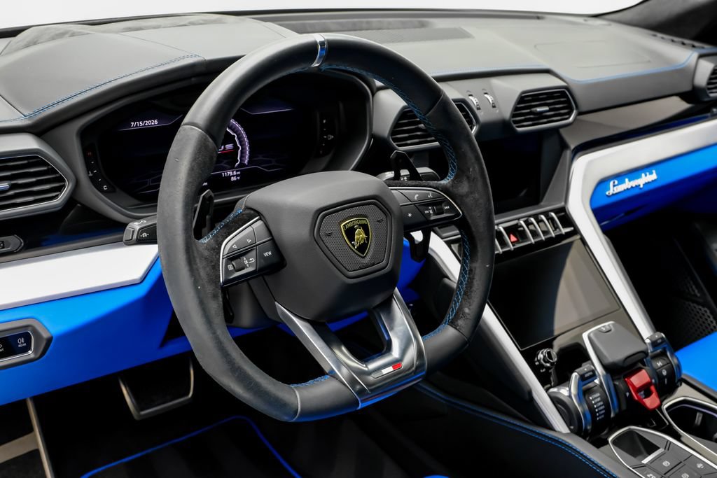 Used 2019 Lamborghini Urus AWD/4WD image 17
