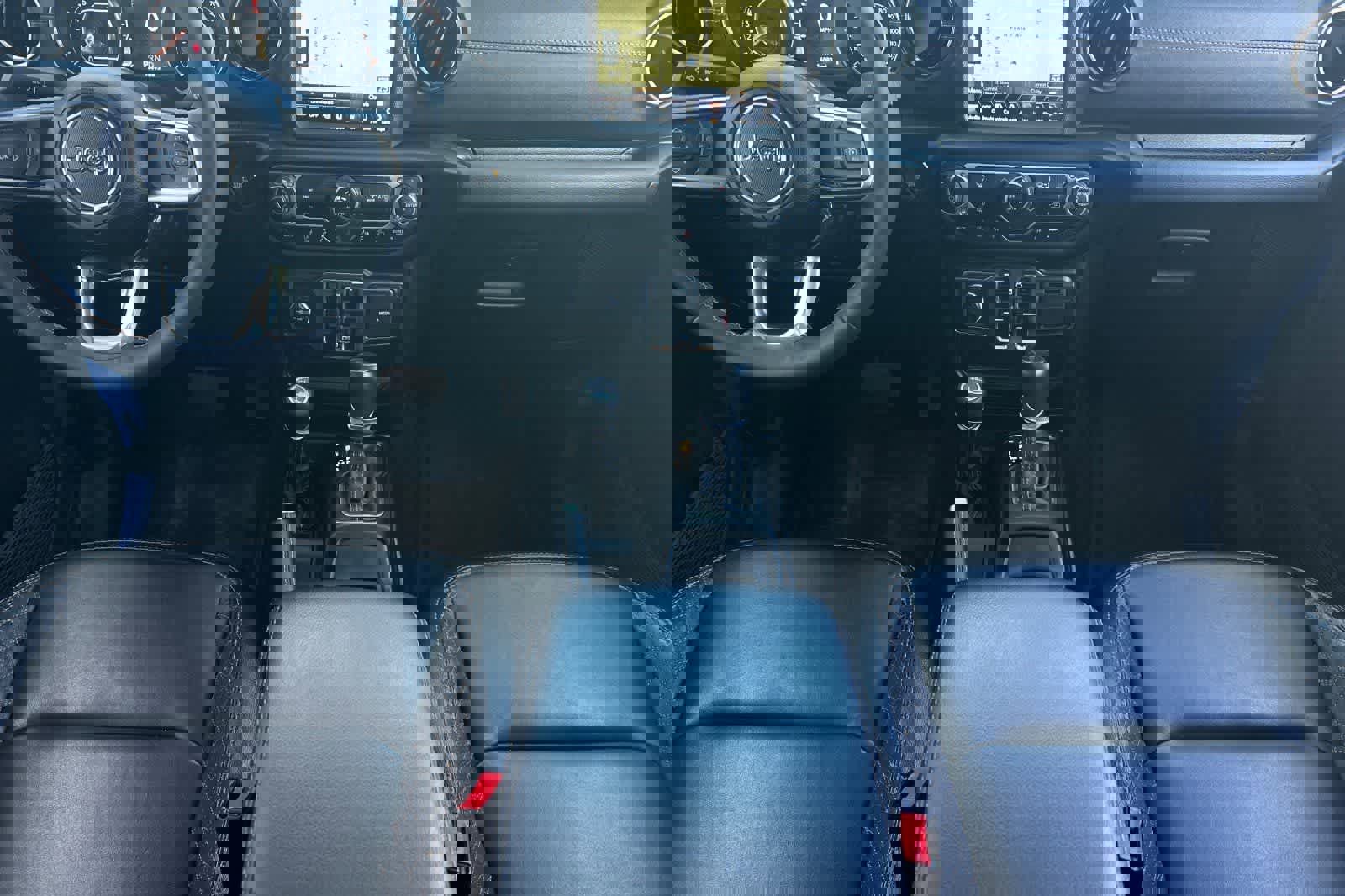 Used 2023 Jeep Gladiator Overland image 4