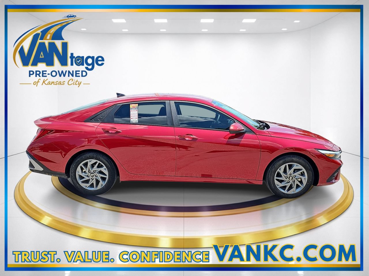 Used 2024 Hyundai Elantra Blue FWD image 5