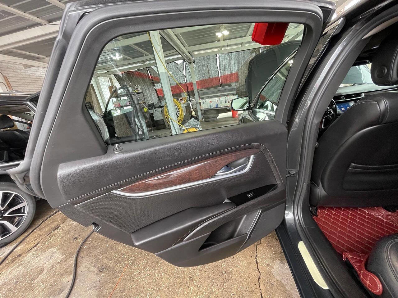 Used 2014 Cadillac XTS Luxury w/ Driver Awareness Package image 8