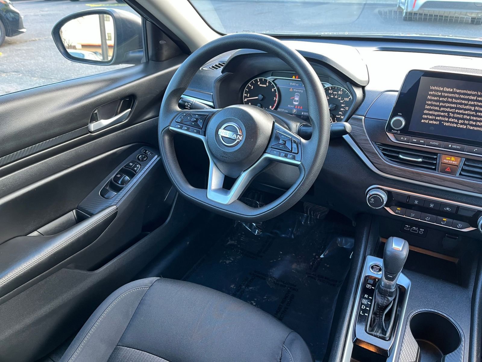 Used 2025 Nissan Altima 2.5 SV image 30