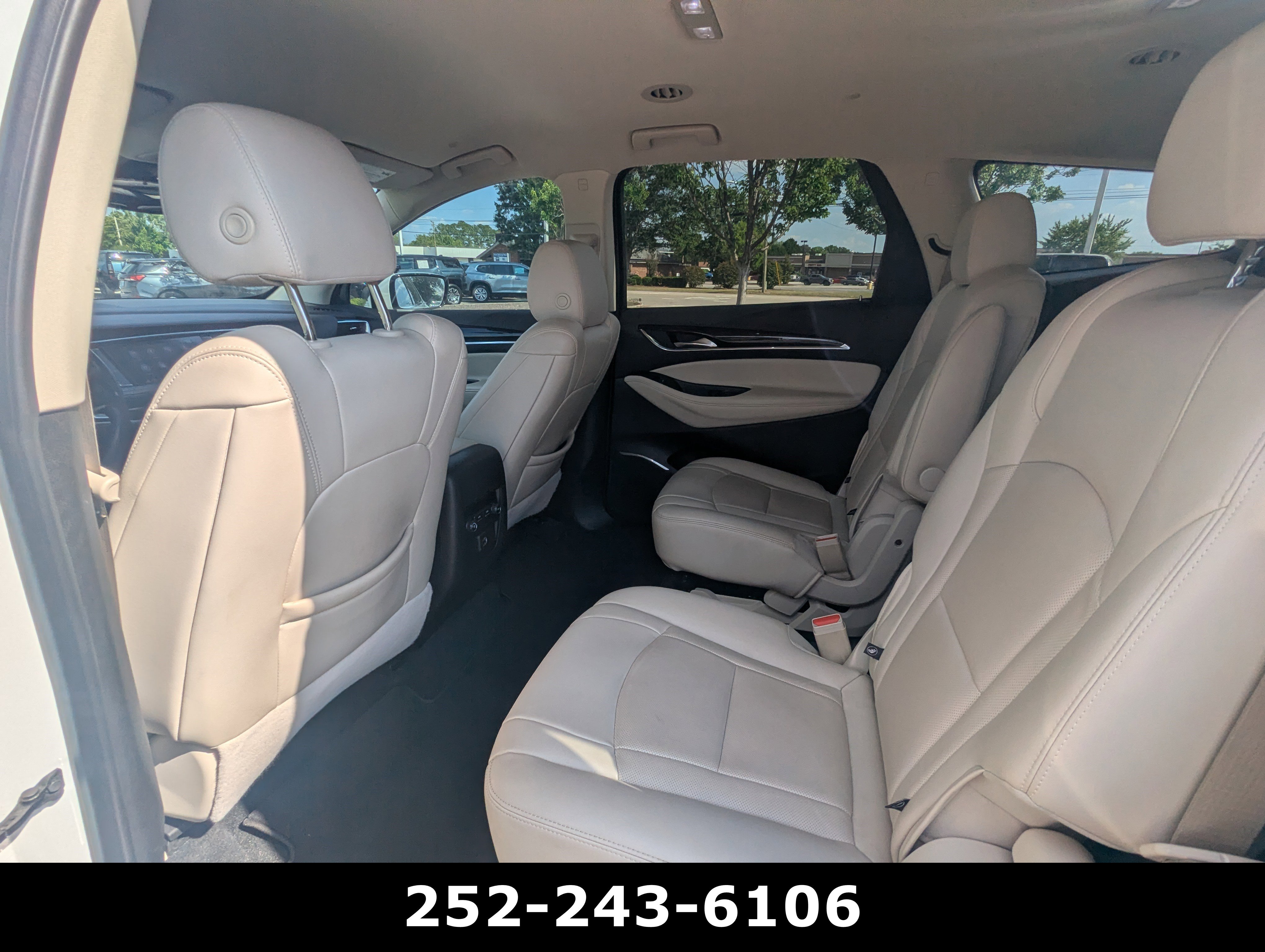 Used 2023 Buick Enclave Essence FWD image 10
