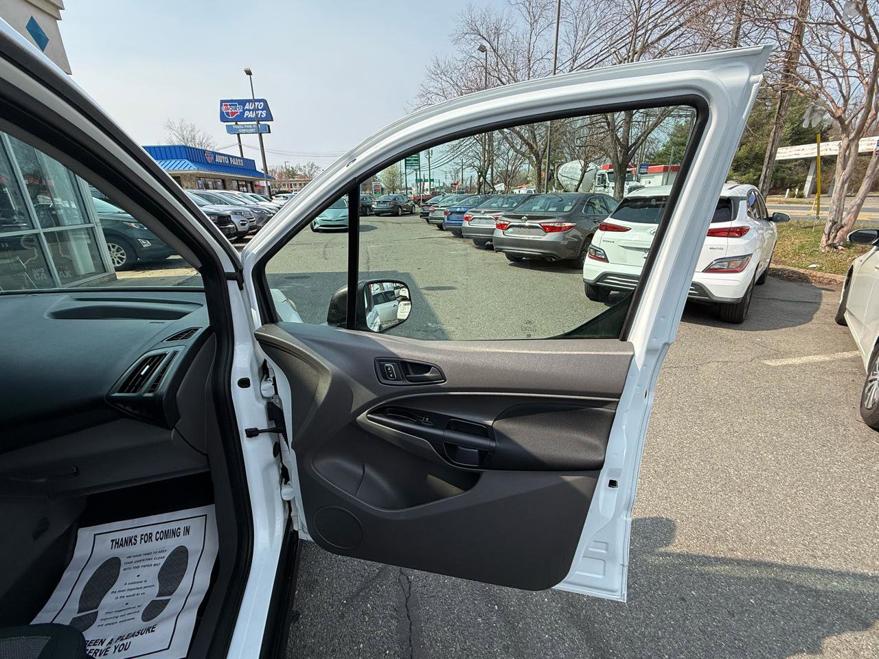 Used 2020 Ford Transit Connect XL image 16