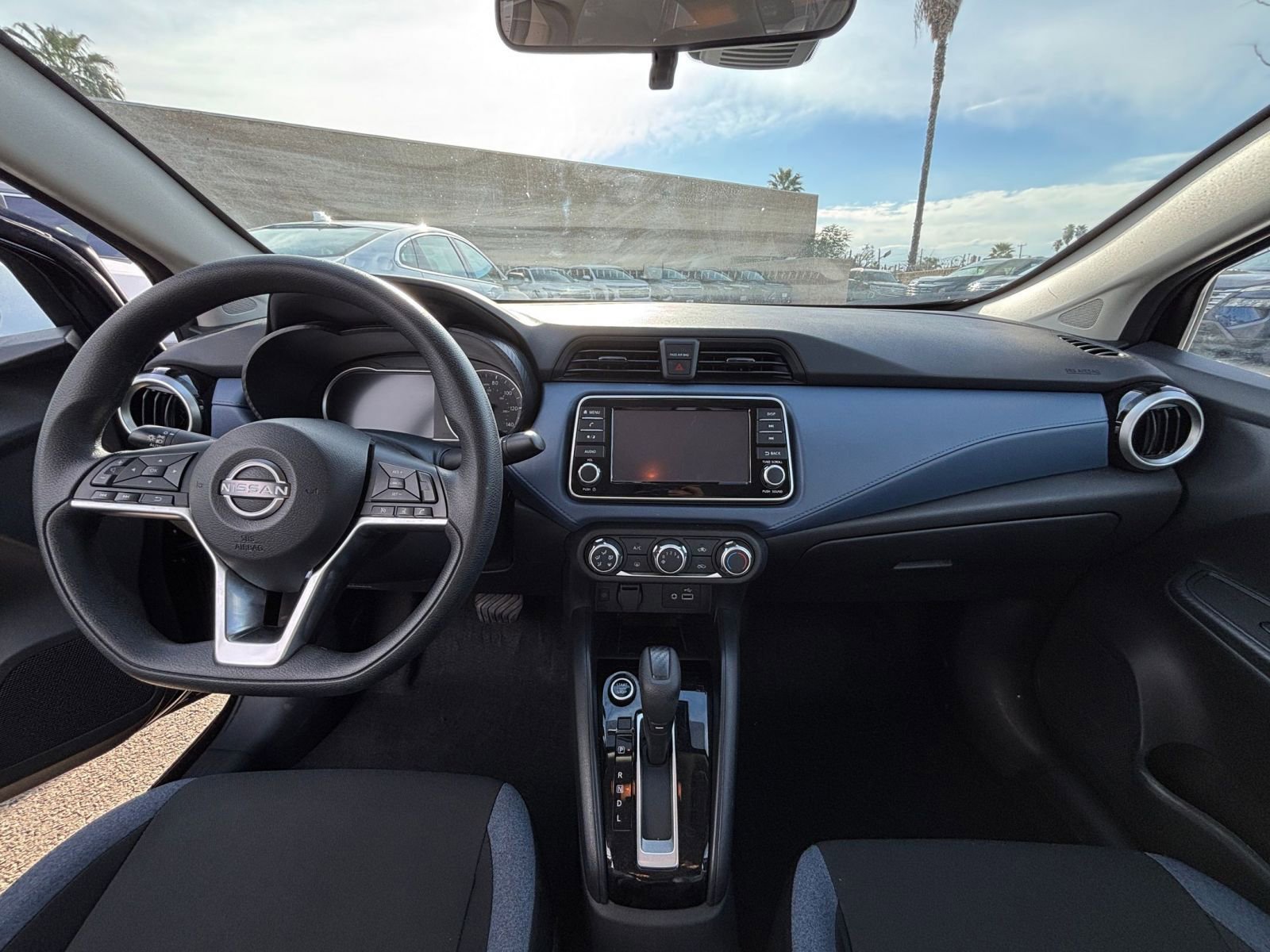 Used 2025 Nissan Versa SV image 34