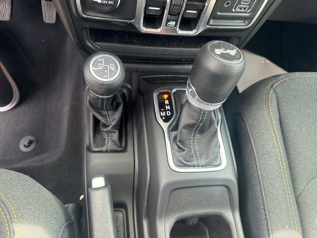 Used 2025 Jeep Wrangler Unlimited Sahara w/ Safety Group image 20