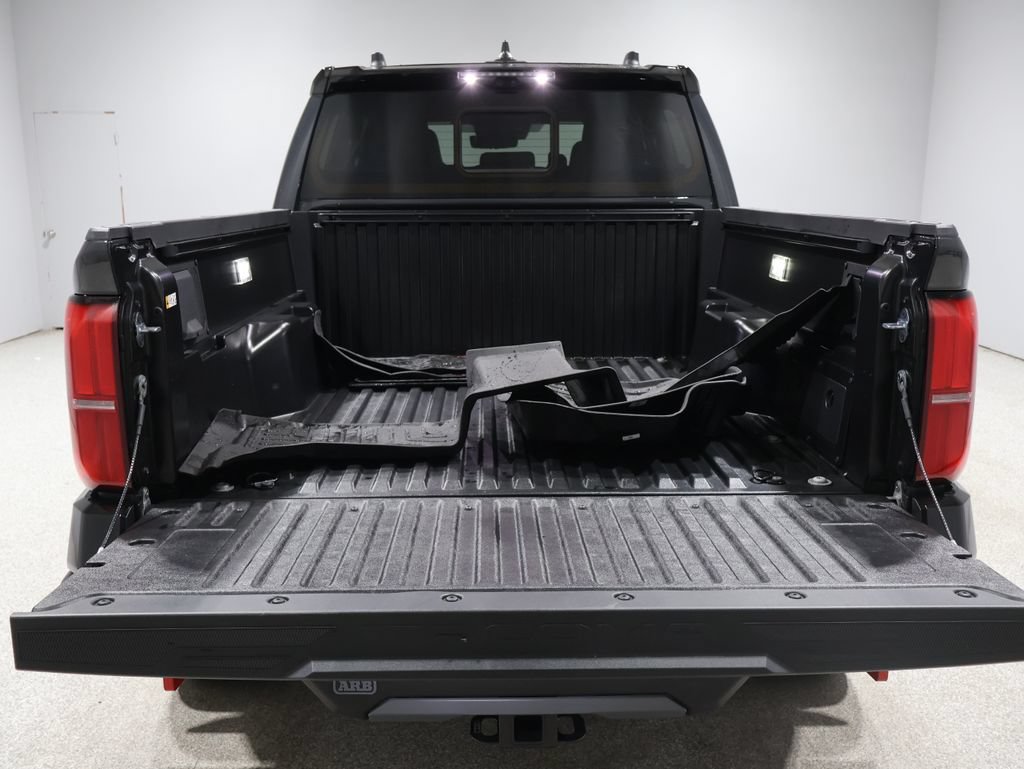 Used 2025 Toyota Tacoma TRD Pro w/ Tow Tech Package AWD/4WD image 5