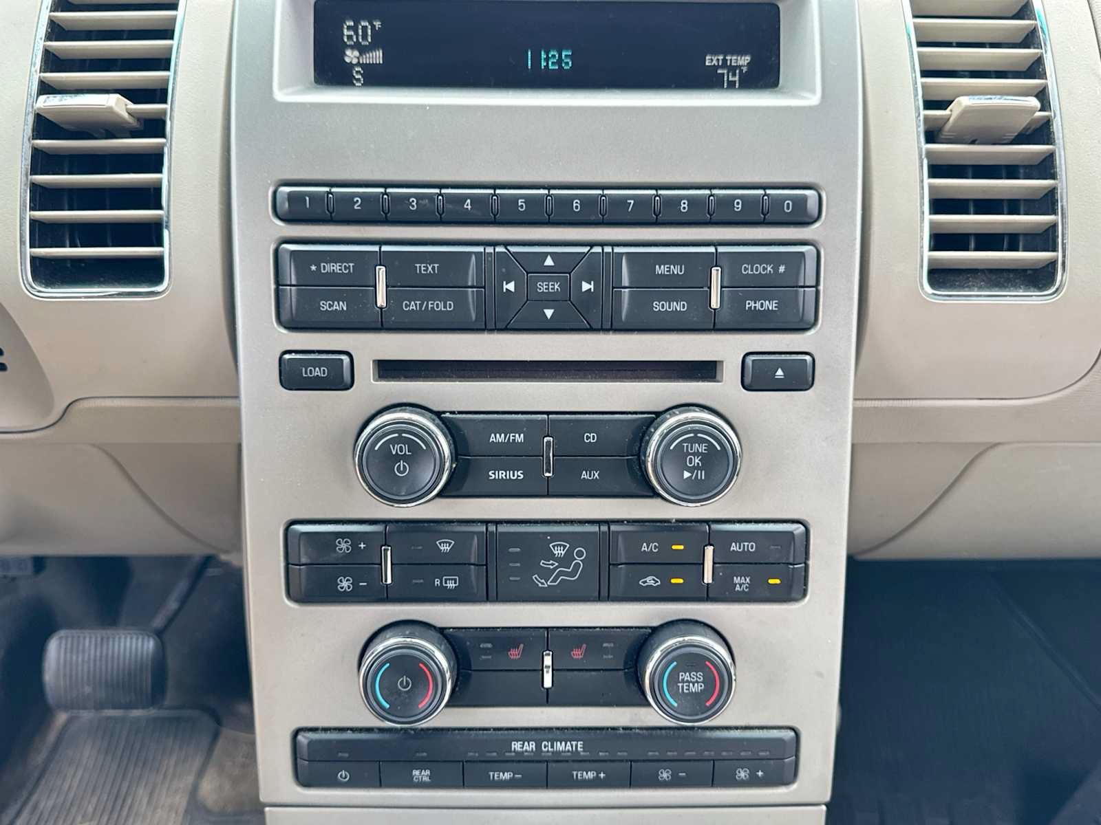 Used 2010 Ford Flex SEL FWD image 19