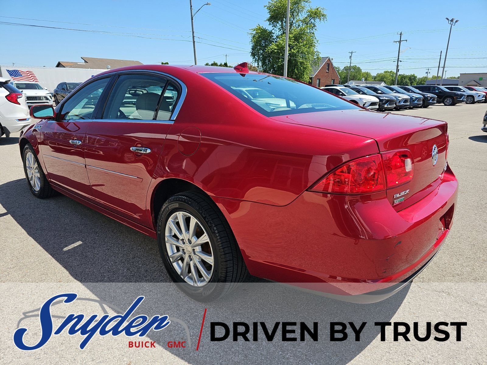 Used 2011 Buick Lucerne CXL FWD image 5