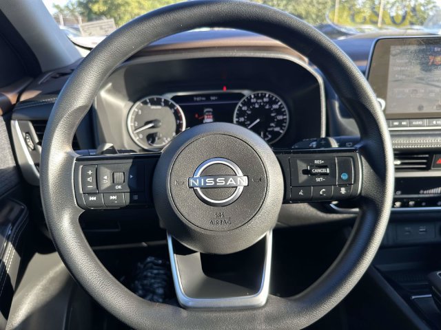 Used 2023 Nissan Rogue SV AWD/4WD image 22
