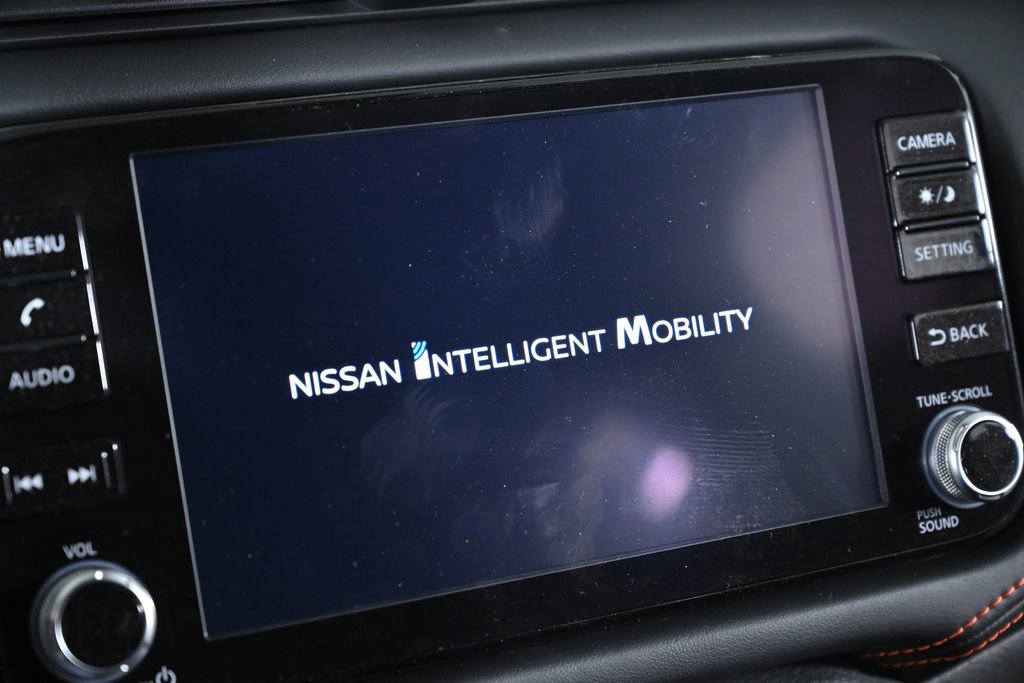 New 2025 Nissan Versa SR w/ Trunk Package image 11