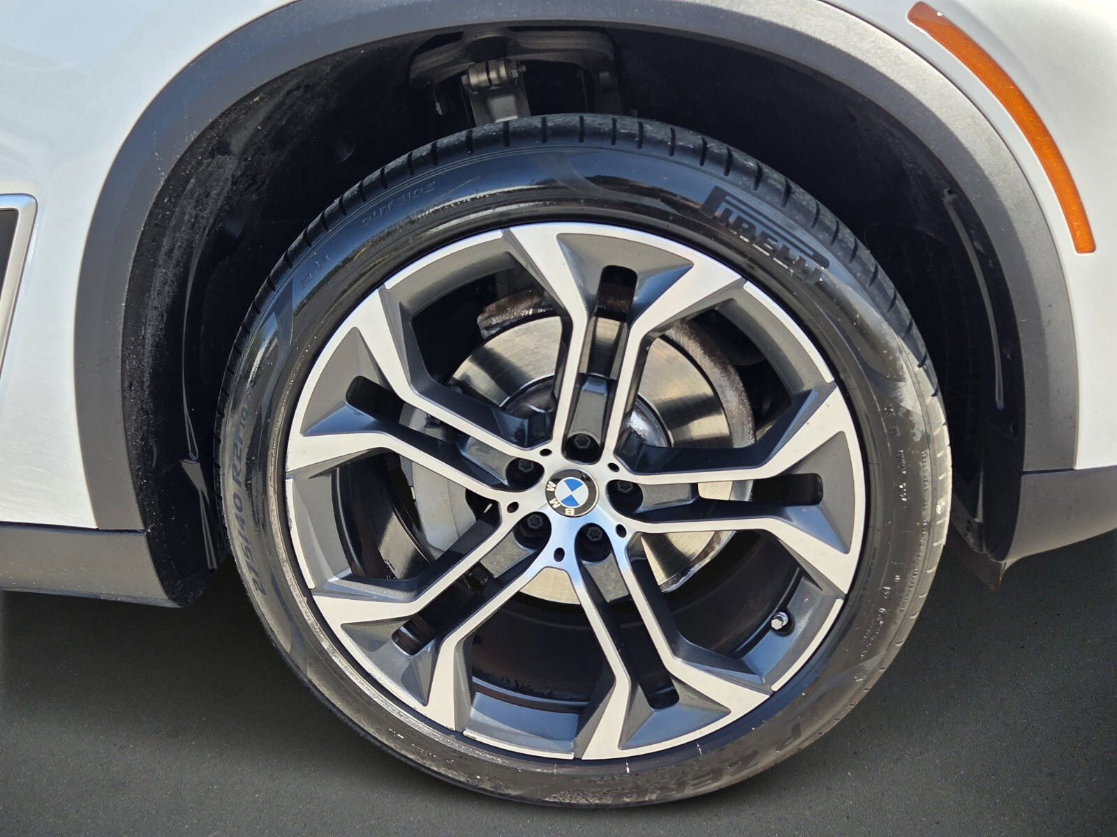 Used 2022 BMW X5 sDrive40i w/ Premium Package image 9