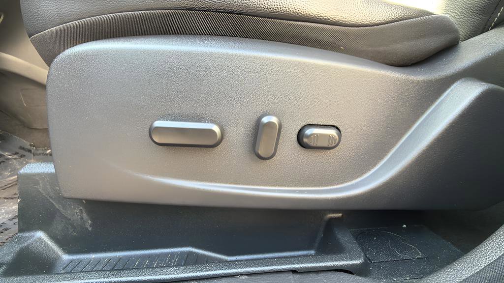 Used 2018 Ford Escape SEL w/ Ford Safe & Smart Package image 23