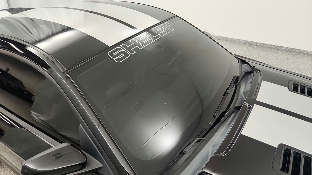 Used 2010 Ford Mustang Shelby GT500 RWD image 25