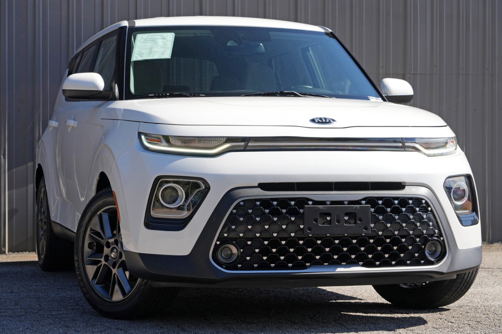 Used 2020 Kia Soul EX FWD image 2