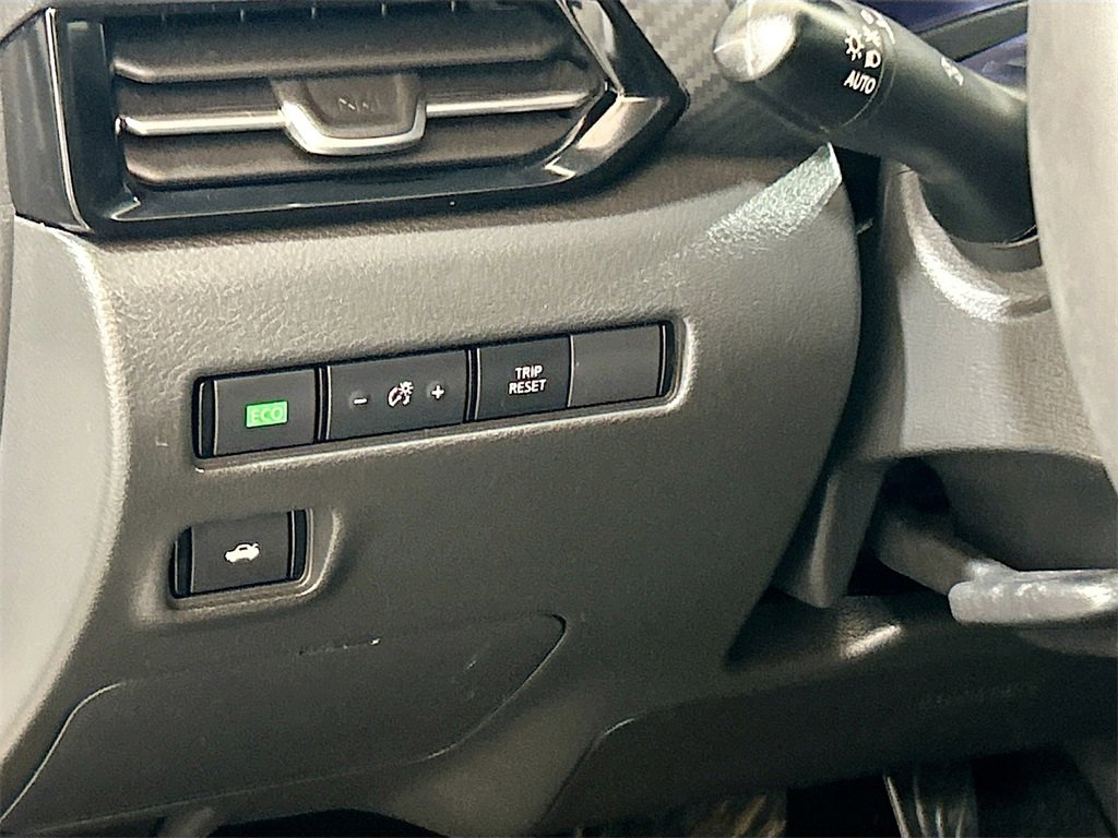 Used 2025 Nissan Sentra SR image 8