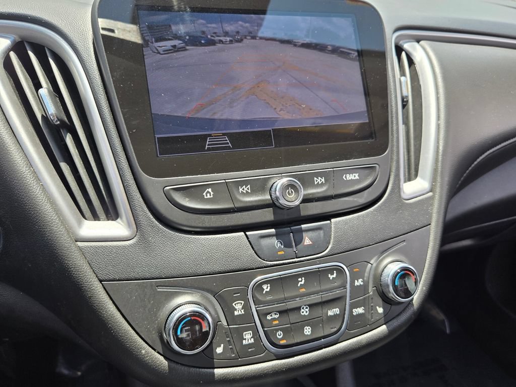 Used 2022 Chevrolet Malibu LT w/ Leather Package FWD image 19