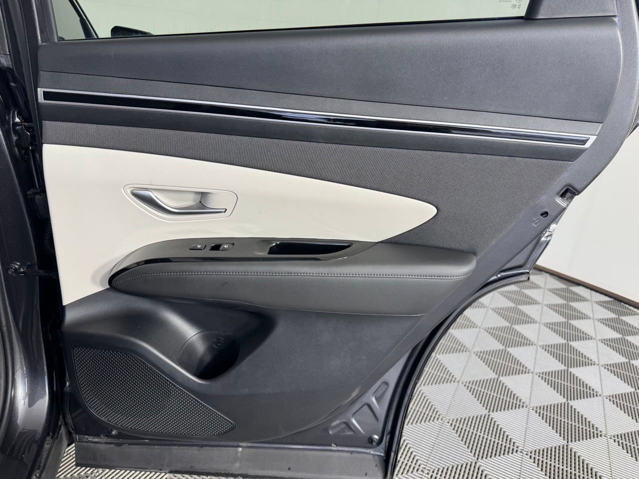 Used 2024 Hyundai Tucson Limited FWD image 29