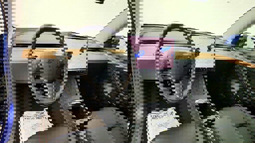 Used 2023 Tesla Model 3 Standard Range image 12