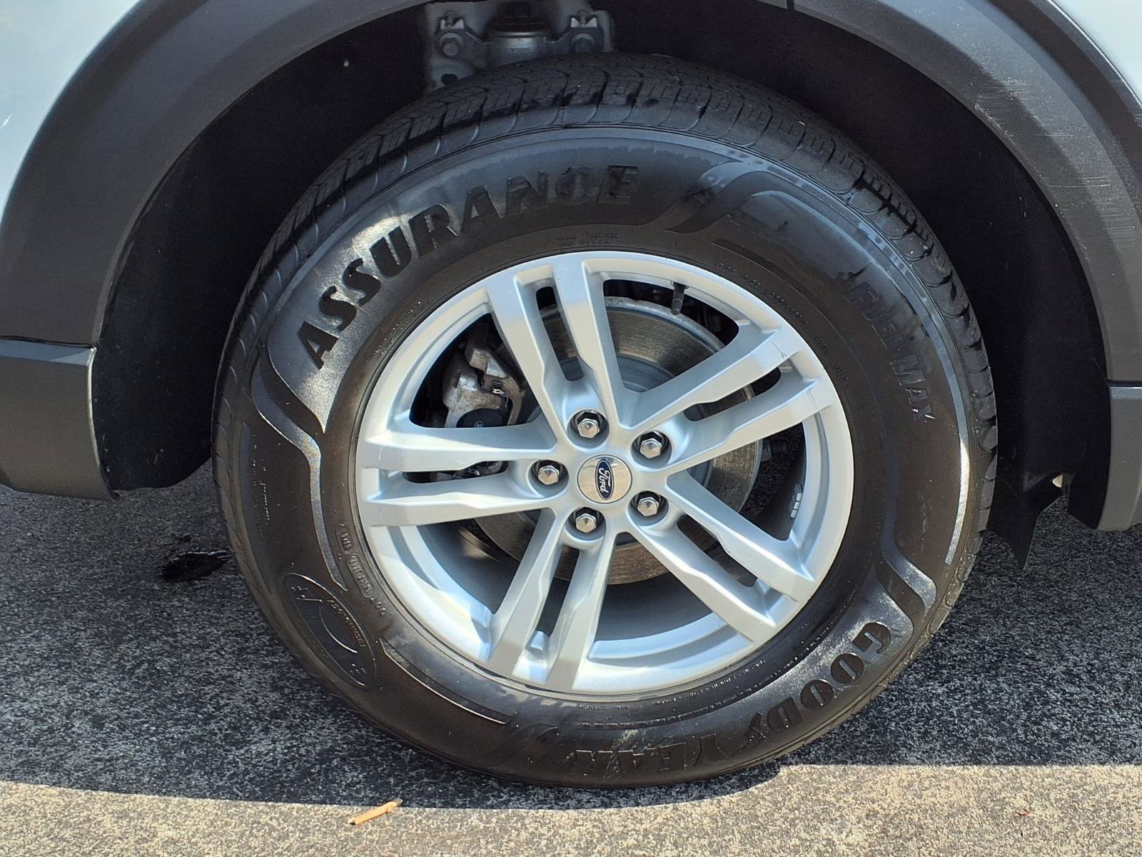 Certified 2022 Ford Explorer XLT w/ Equipment Group 202A image 10