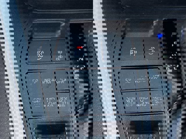 Used 2024 Toyota RAV4 XLE image 21