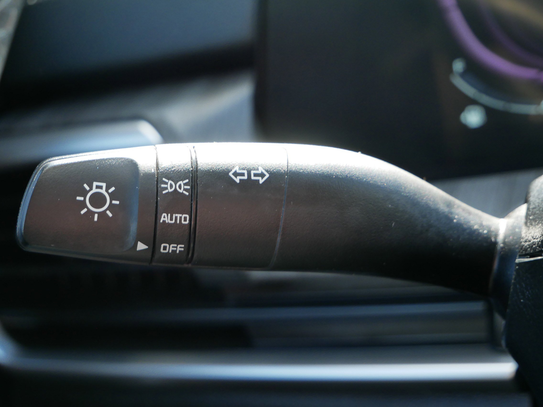 Used 2023 Kia Telluride EX w/ EX Captain's Chair Package image 31