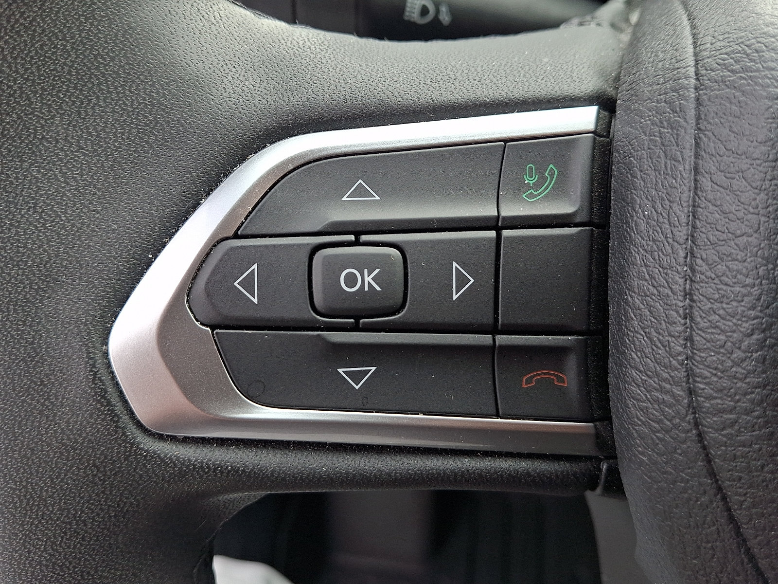 Used 2023 Jeep Compass Latitude AWD/4WD image 19