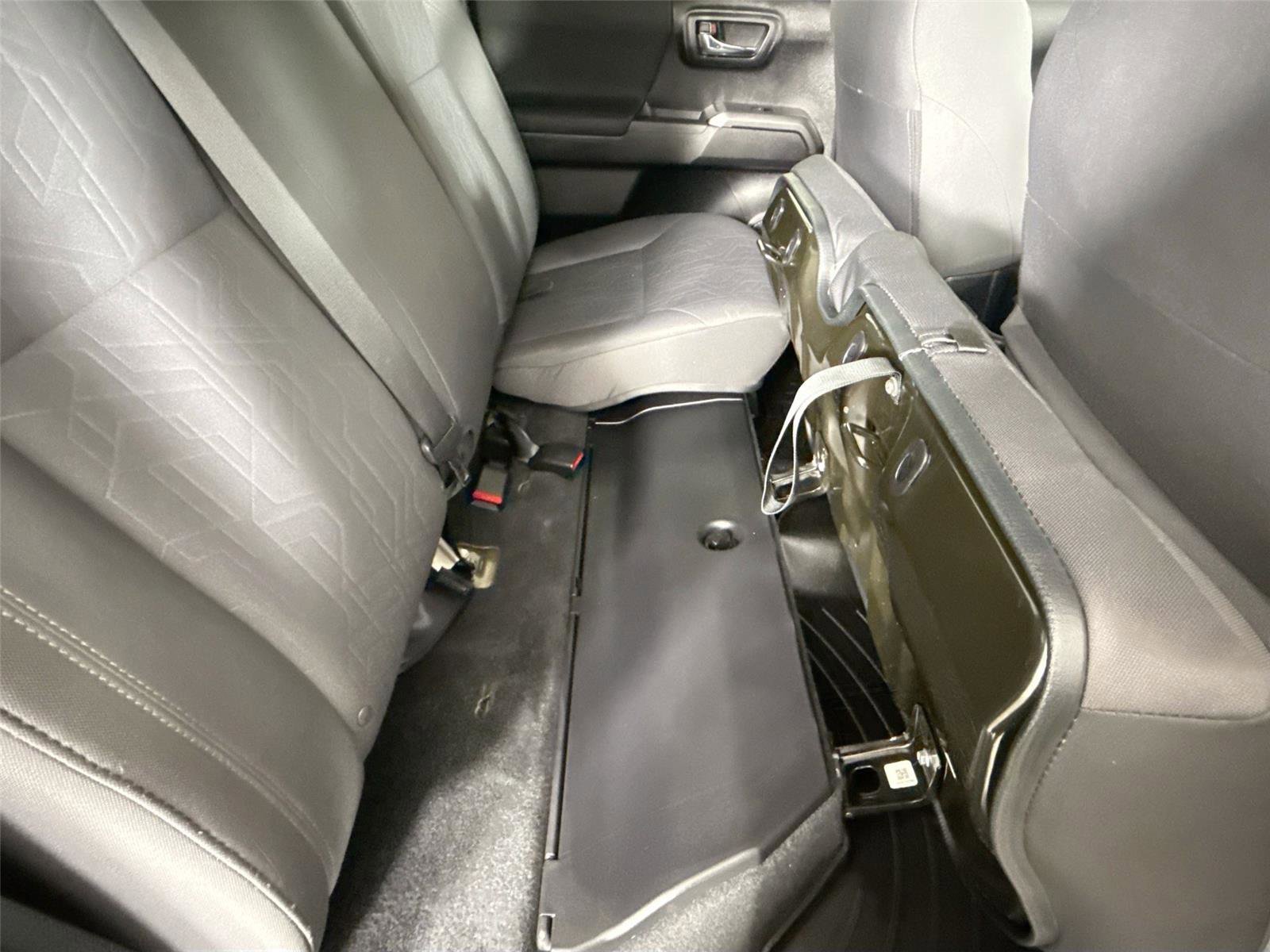 Used 2019 Toyota Tacoma TRD Off-Road image 39