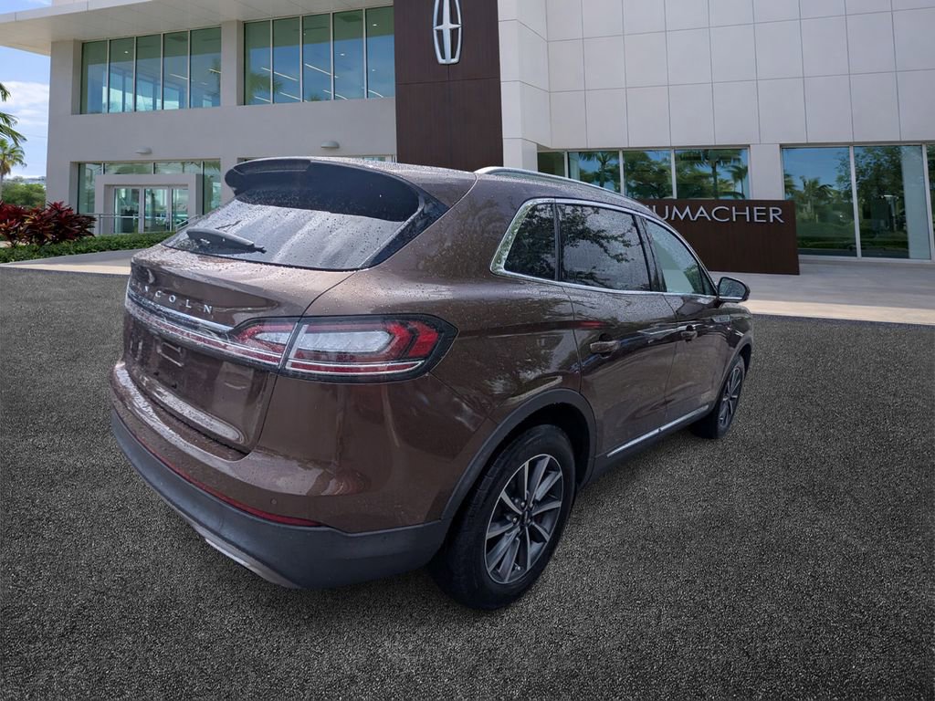 Used 2022 Lincoln Nautilus FWD image 7