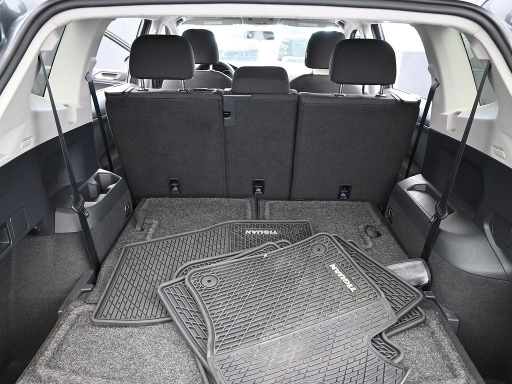 Used 2021 Volkswagen Tiguan S image 32