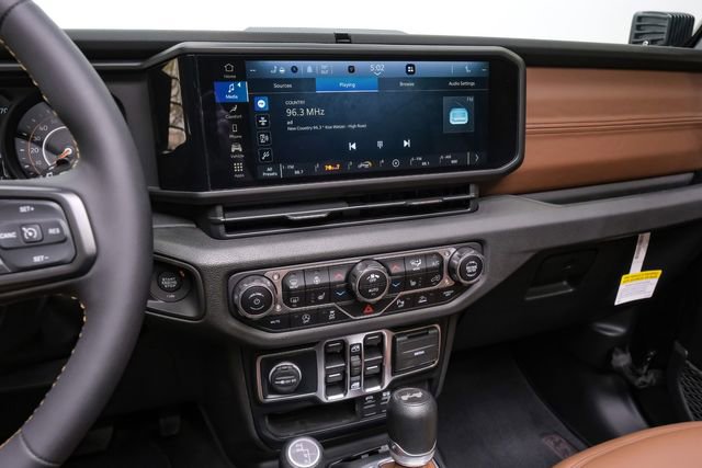 Used 2024 Jeep Wrangler Unlimited Sport image 75