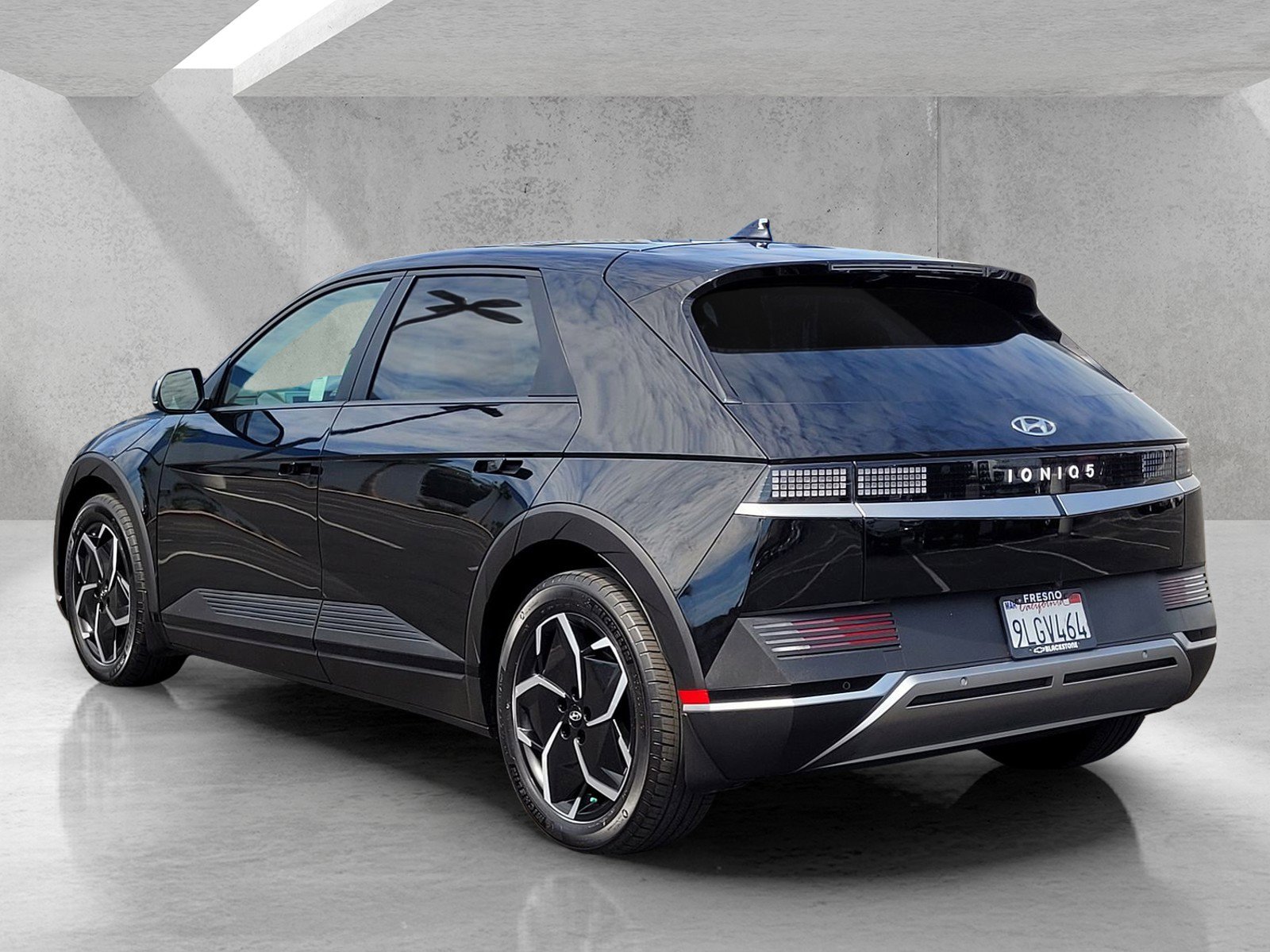 Used 2024 Hyundai Ioniq 5 SEL image 6