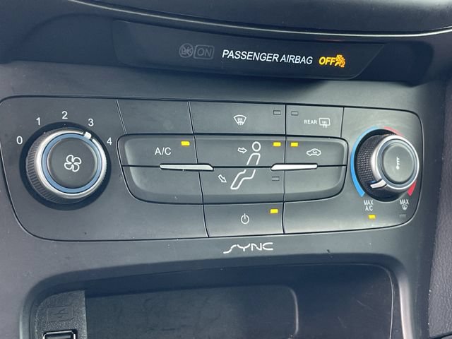 Used 2016 Ford Focus SE FWD image 20