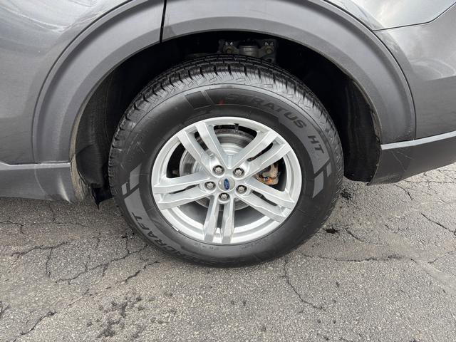 Used 2020 Ford Explorer XLT w/ Equipment Group 202A image 27