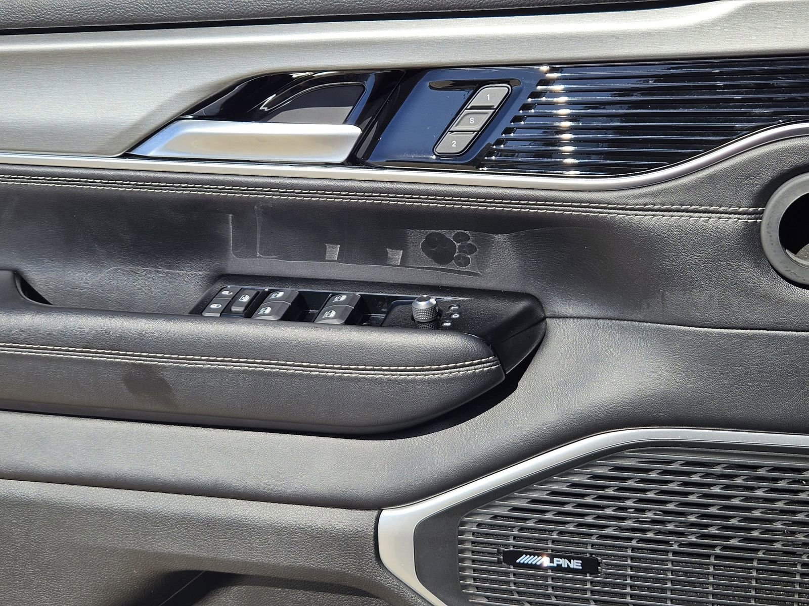 Used 2024 Jeep Wagoneer Series II image 27