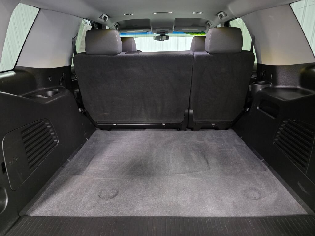 Used 2019 Chevrolet Tahoe LS AWD/4WD image 11