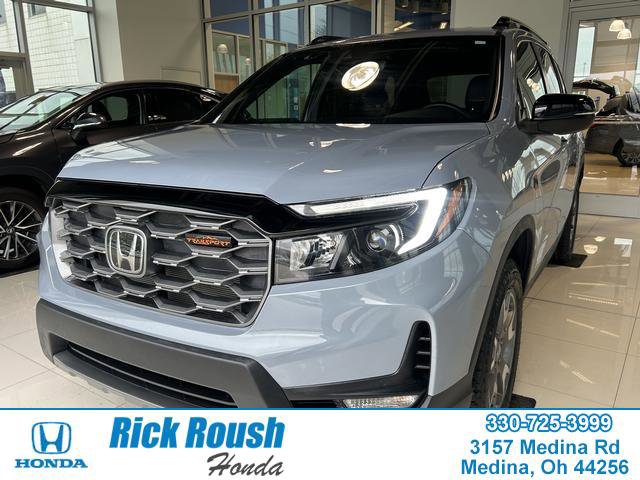 Certified 2023 Honda Passport TrailSport image 1