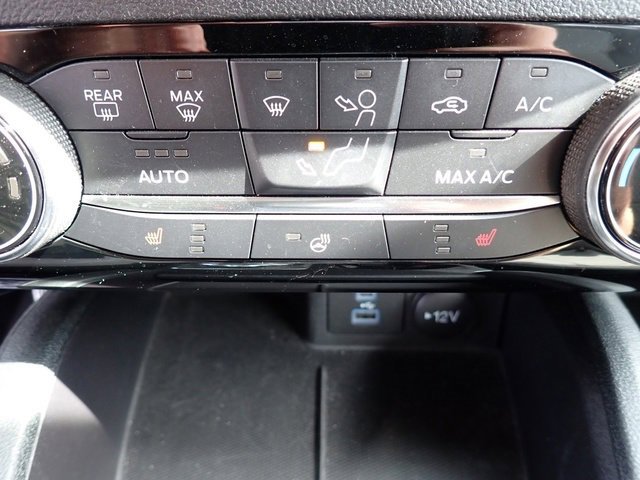 Used 2022 Ford Escape SE w/ Cold Weather Package image 24