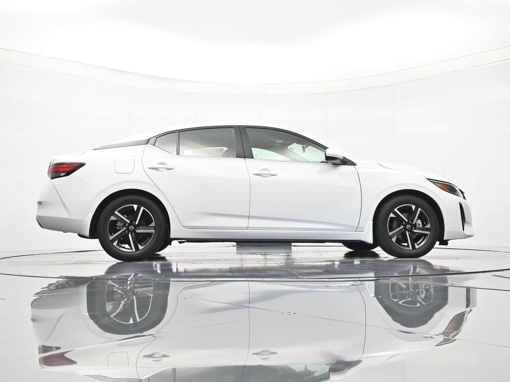 Used 2024 Nissan Sentra SV FWD image 39