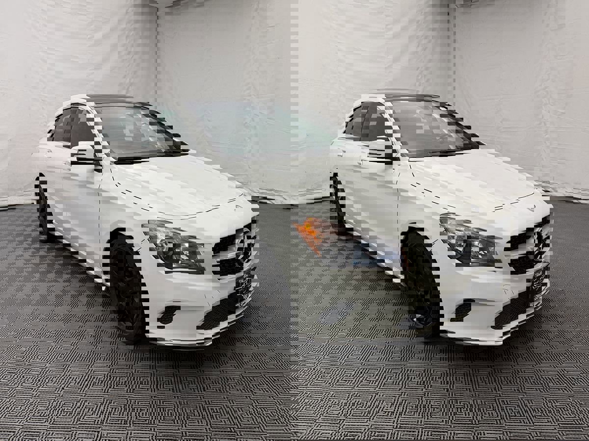 Used 2017 Mercedes-Benz CLA 250 4MATIC image 4